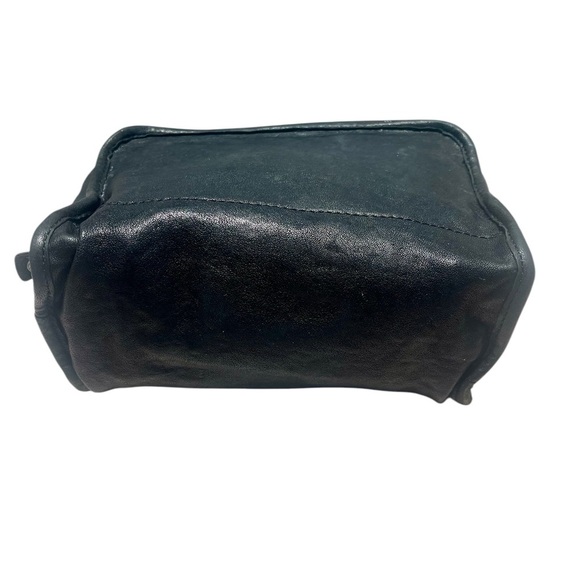 Fossil Black Leather Unisex Travel Pouch, Toiletry Bag, Cosmetic Case - Picture 4 of 8